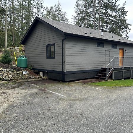 Pender Harbour Resort & Marina Garden Bay 외부 사진