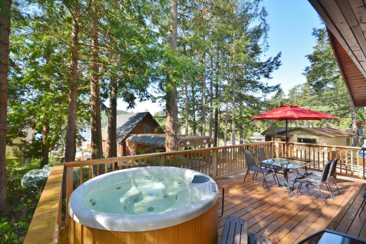 Pender Harbour Resort & Marina Garden Bay 외부 사진