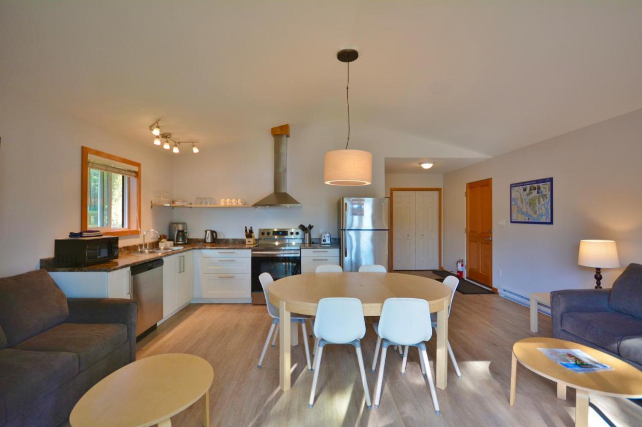 Pender Harbour Resort & Marina Garden Bay 외부 사진