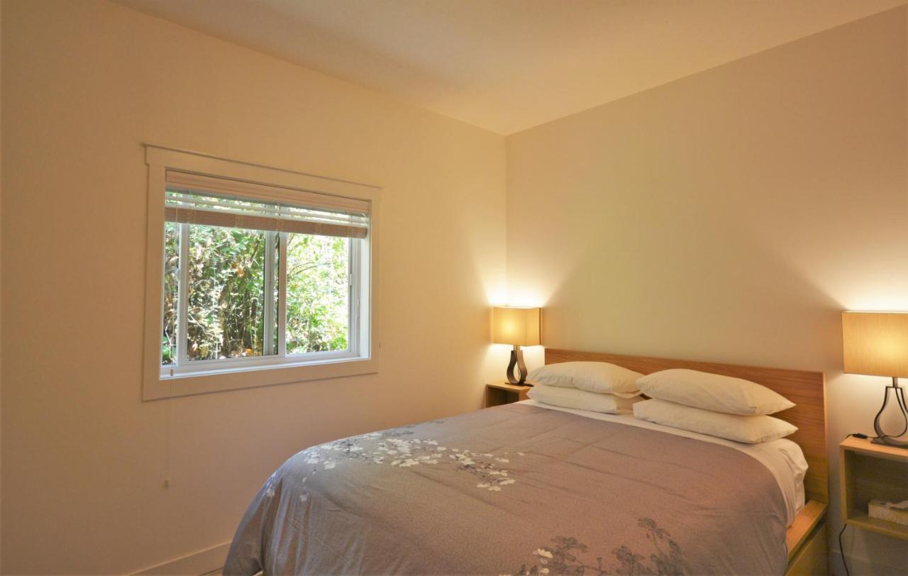 Pender Harbour Resort & Marina Garden Bay 외부 사진