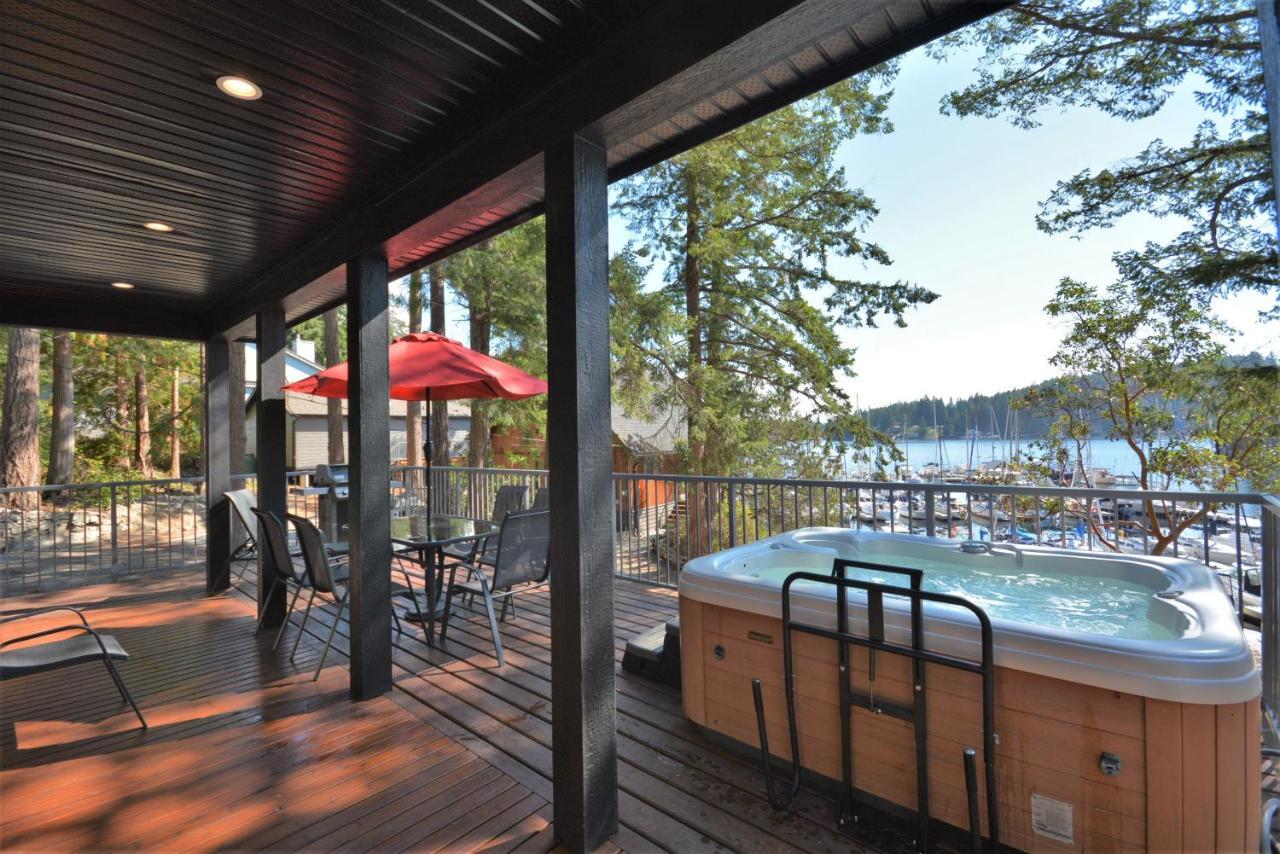 Pender Harbour Resort & Marina Garden Bay 외부 사진