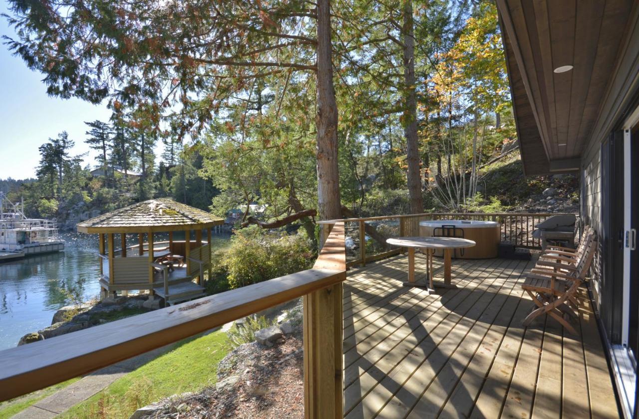 Pender Harbour Resort & Marina Garden Bay 외부 사진