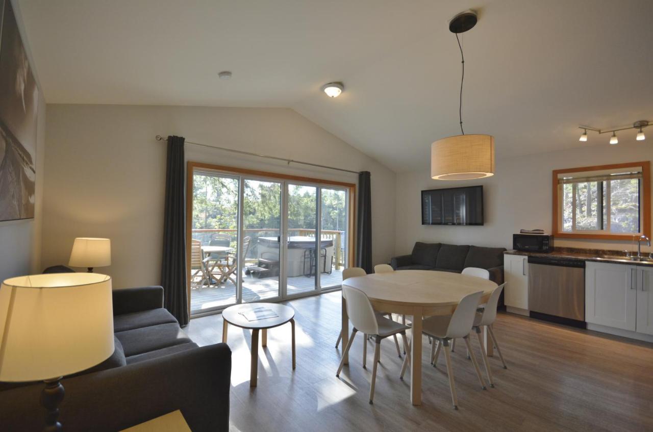 Pender Harbour Resort & Marina Garden Bay 외부 사진
